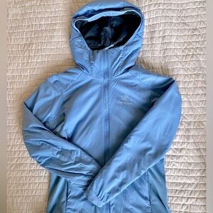 Women’s S Arc’teryx Atom LT Hoodie Insulated Blue Jacket
